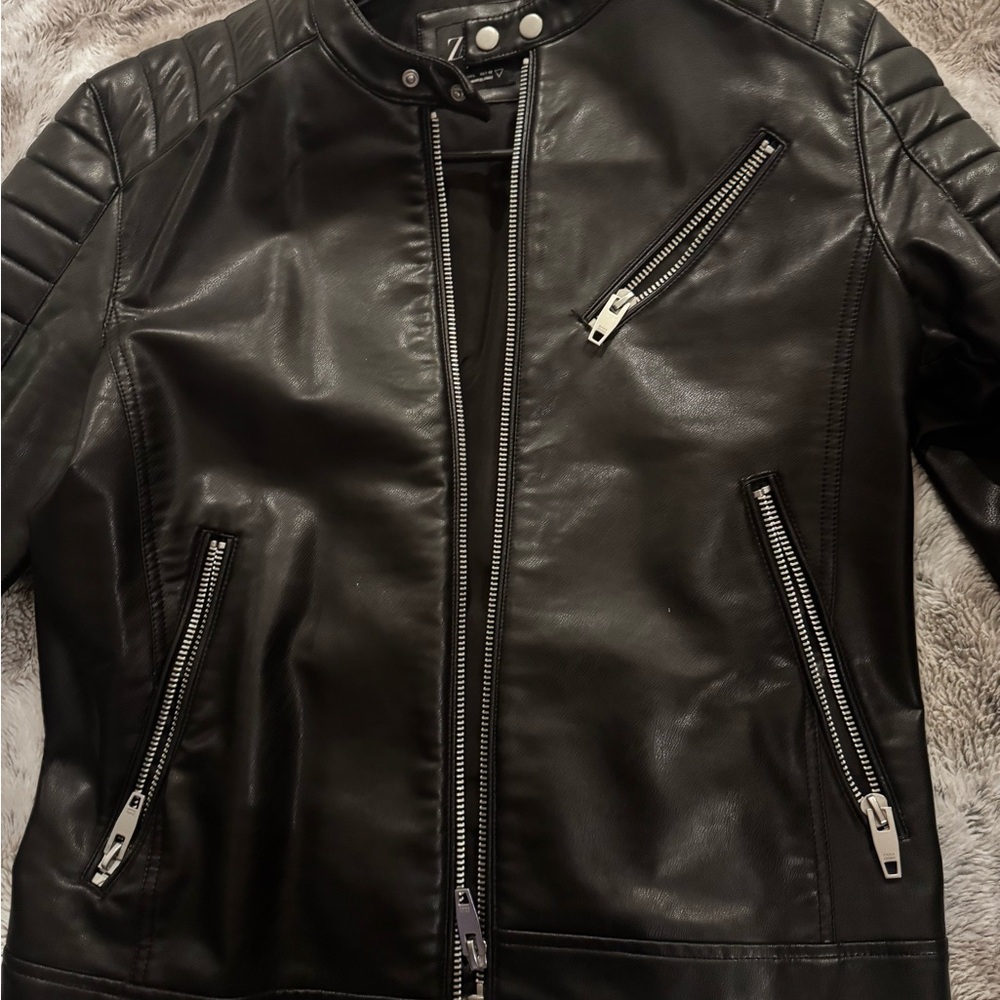 Zara Black Quilted Bomber Jacket
